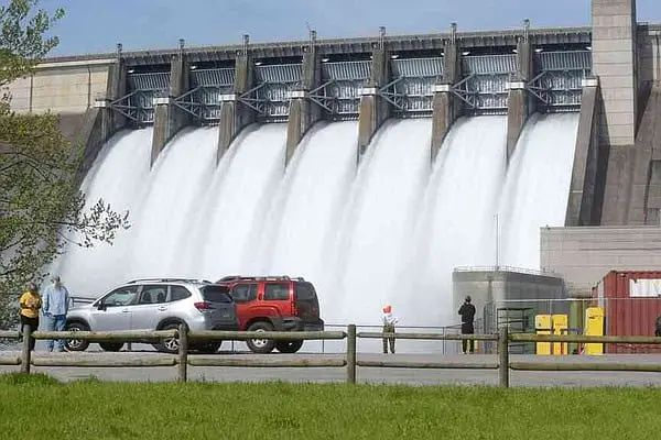 Beaver Lake dam and aquatic center plan in Northwest Arkansas