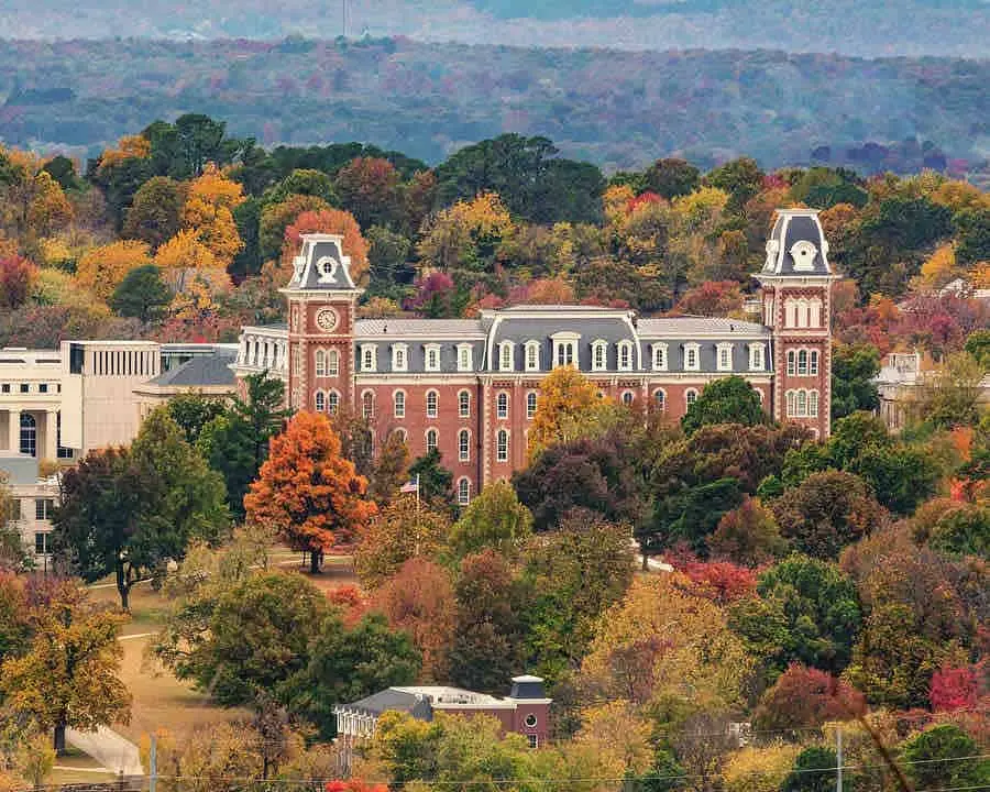 Fall season lasting forever in Northwest Arkansas foliage